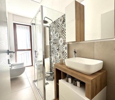 Luino Apartamento | Casa Vittoria - tra Lago Maggiore e centro città