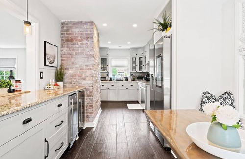 Southside Casa | Casa Washington - Heated Pool, Mins to DT + Beach