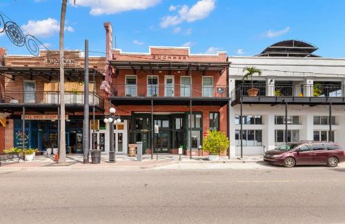 Historic Ybor Apartamento | Casa Ybor at The Buchman Building
