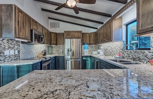 Las Conchas Casa | Casa Zillori: 4 dormitorios, 4 baños Casa en Puerto Peñasco Centro, capacidad para 8