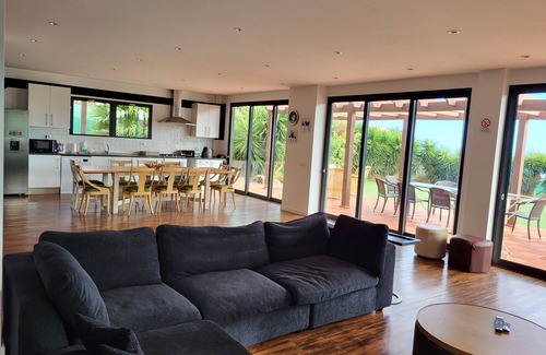 Buzanada Casa | Casa ZOE, villa de lujo con vista al mar