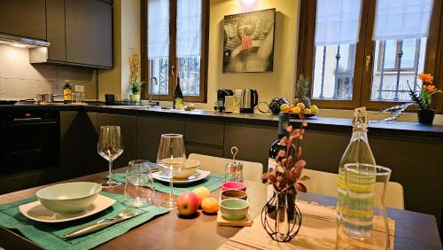 Meda Apartamento | Casa27, convenient location to Milan Center & Como Lake