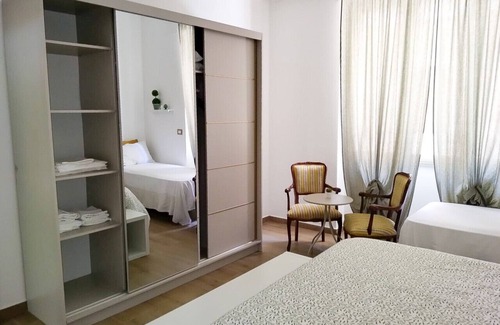 Santa Teresa di Riva Cama Y Desayuno | CasaBlanc - Camera Tripla Don Nino
