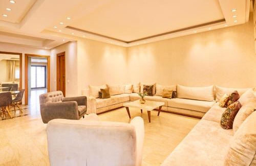 Racine Apartamento | Casablanca 3 Bed Unit in Triangle Dor With Parking