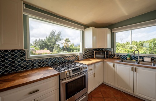 Zarzal Villa | Private Beach Front Home With Beautiful Pool