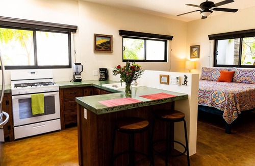 El Sargento Casa | ¡En la playa! (2) Casitas -Private-w / Daily Housekeeping-1 Bdrm / 1Bath each- $ 100 / n