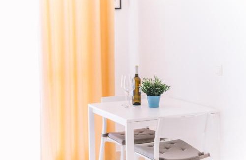 Torre de Benagalbon Apartamento | casAFlex, Fabuloso Estudio en Añoreta Golf