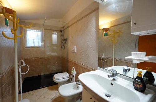 Lacona Apartamento | casaisoladelba immersa nel verde a 80mt dalla spiaggia