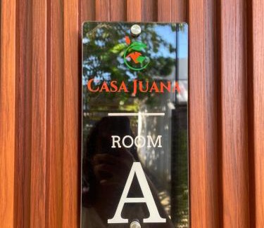 Carles Cama Y Desayuno | CasaJuana Room Rental