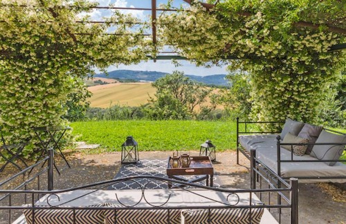 Colpetrazzo Villa | CASALE RIPI 8&2, Emma Villas