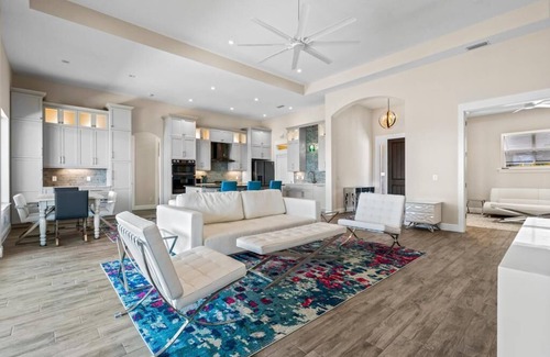 Tropic Casa | Casamigos. Luxury waterfront-Swim with Dolphins-Private Beach. Pet Friendly!