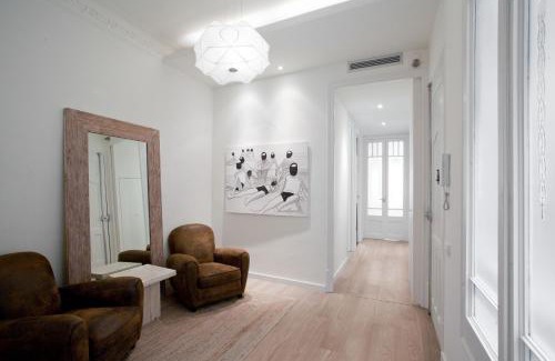 L'Antiga Esquerra de l'Eixample Apartamento | Casanova Charm 4BDR Apartment