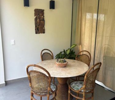 Praia das Cigarras Casa | Casas aconchegantes com piscina na encantadora Praia das Cigarras