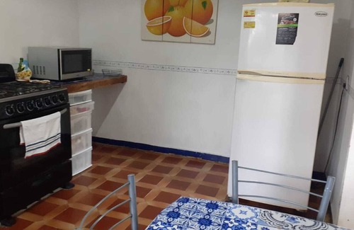Tres de Mayo Casa | "Casa Brisas" en exclusivo barrio de Morelos, tranquila y segura