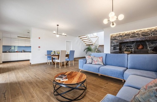 Canhas Chalet De Esquí | Casas da Luz - Casa da Mãe by Madeira Sun Travel
