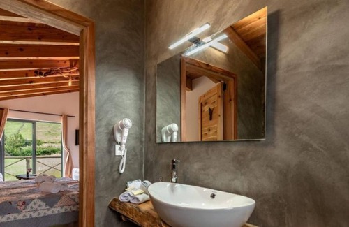 Santa Cruz das Flores Casa | Casas da Quinta - Apartment with Sea View