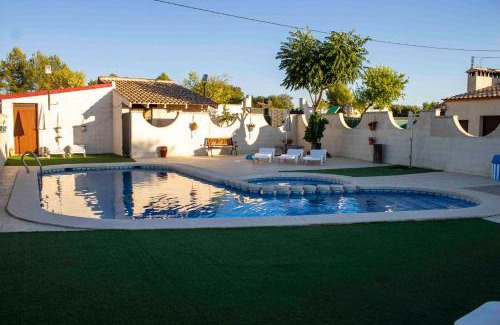 Ossa de Montiel Casa | Casas Rurales con Jacuzzi Quijote y Sancho