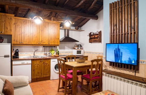 Solosancho Cabaña | EL BERRUECO - Casa Rural con Jacuzzi para parejas