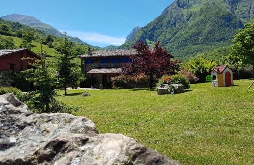 Quiros Casa | Casas rurales Valle de Bueida, jacuzzi solo en las casas el El Palacio y Viscárcel