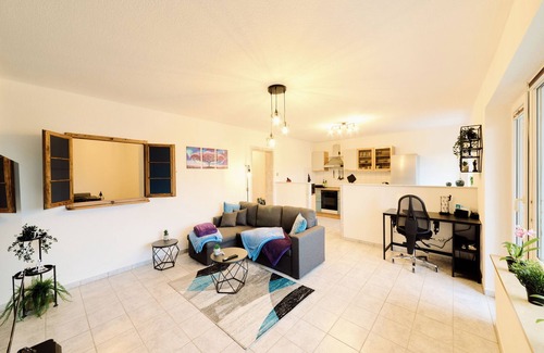 Ronsdorf Apartamento | CASATUA - Quiet - Workplace - Balcony - Trade fair - WiFi