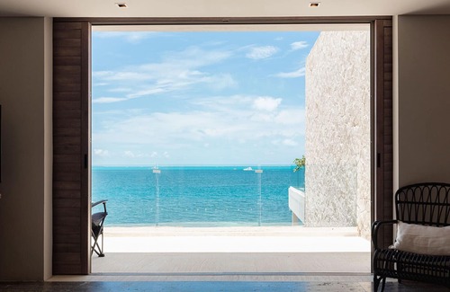 Punta Cancún Villa | CasaZul - Luxury beachfront living Cancun for up to 30 guests
