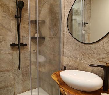 Angra do Heroismo Casa | Casca de Noz - Modern Rustic Beach Getaway