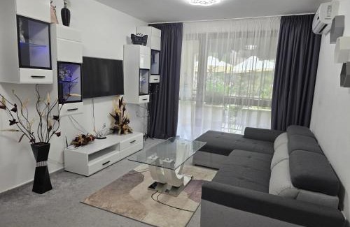 Chaika Complejo | Cascadas pool view luxury apartment Sunny beach
