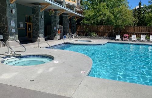 Village North Hotel | Cascade Lodge suite WIFI cable TV 2 hot tubs pool gym sauna bike & ski storage room