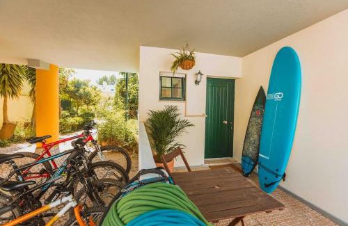 Charneca Casa | Cascais Surf & Nature Home with Terrace & Yoga Gym near Guincho Beach 2 to 6 Guests
