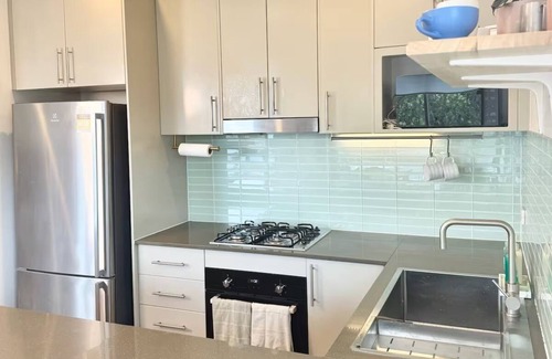 Petersham North Apartamento | Cascata - Modern 2 BR 2 Bath Apartment + parking