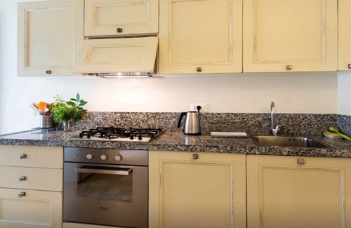 Castel di Mezzo Apartamento | CASO SAN BARTOLO: en un área natural protegida junto al mar, con fantásticas vistas.