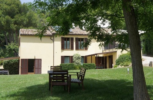 Castel di Mezzo Apartamento | CASO SAN BARTOLO: en un área natural protegida junto al mar, con fantásticas vistas.