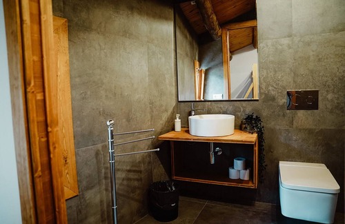 Naves Hostal | Cases Altes de Posada