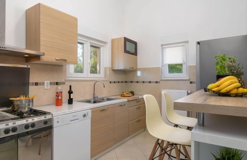 Prodol Casa | Casetta Filip by Interhome