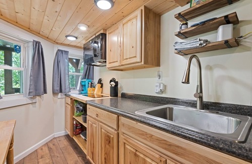 Cullowhee Casa | Casey Paradise Tiny Home Mountain Retreat near WCU
