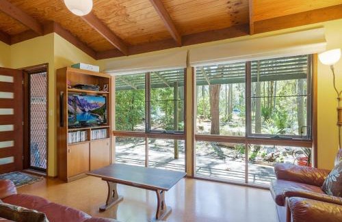 Mystery Bay Casa | Caseys Pet Friendly Beach Cottage