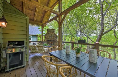 Cashiers Casa | Cashiers Getaway with Decks and Golf Course Views