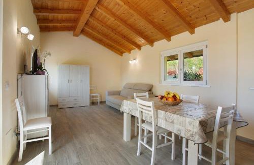 Lurate Caccivio Casa | Casina Bianca
