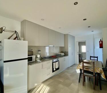 Valenca Casa | Casinha dos Carris