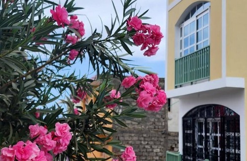 Sao Filipe Casa | Casinha Nova - Casa entera con vista a la ciudad y al mar en Sao Filipe