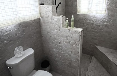 Cabrera Hotel | Casita #1 A 2 Bed Boom Apt