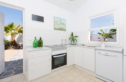 Arona Cabaña | Casita 2, private garden 3 bed, WIFI