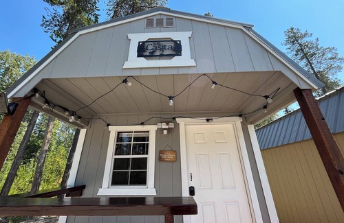 West Glacier Cabina | Casita 2, Tiny Home in Wood Area, 1 Mile From Glacier Entrance- 2 Guests
