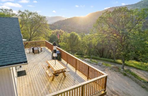 Three Rivers Casa | Casita 3 Rios Secluded Mountain Top Home Minutes to Sequoias & Kings Canyon