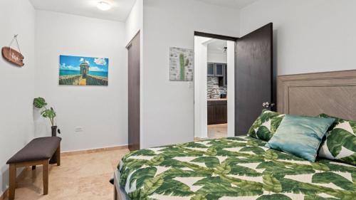 Puntas Apartamento | Casita 4 at Ceiba Tree Inn. Tranquility with Garden Views and Pergola with Ocean Overlook