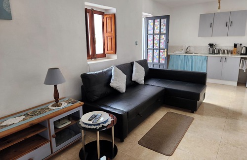Huercal-Overa Apartamento | Casita-5guests-pool-patio-bbq-parking-fireplace