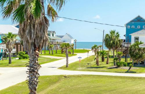 San Luis Casa | Casita at the Pass - Cute Beach Getaway, Filtered Views of Gulf and Bay!