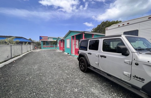 Boqueron Cabaña | Casitas combate Cabo Rojo