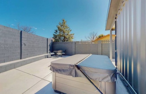 Heritage Hills Casa | Casita Container w/Hot tub & King Bed