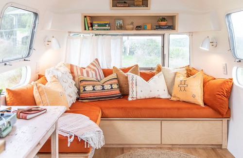 Pedernales Bend Casa | Casita Coyote - A Cliffside Airsteam with a View and Lake Access